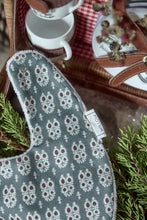 Cargar imagen en el visor de la galería, Babero Turin