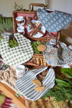 Cargar imagen en el visor de la galería, Babero Turin