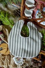 Cargar imagen en el visor de la galería, Babero Milán
