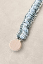 Cargar imagen en el visor de la galería, Chupetero Milán
