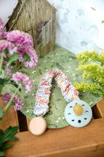 Cargar imagen en el visor de la galería, Chupetero Capri
